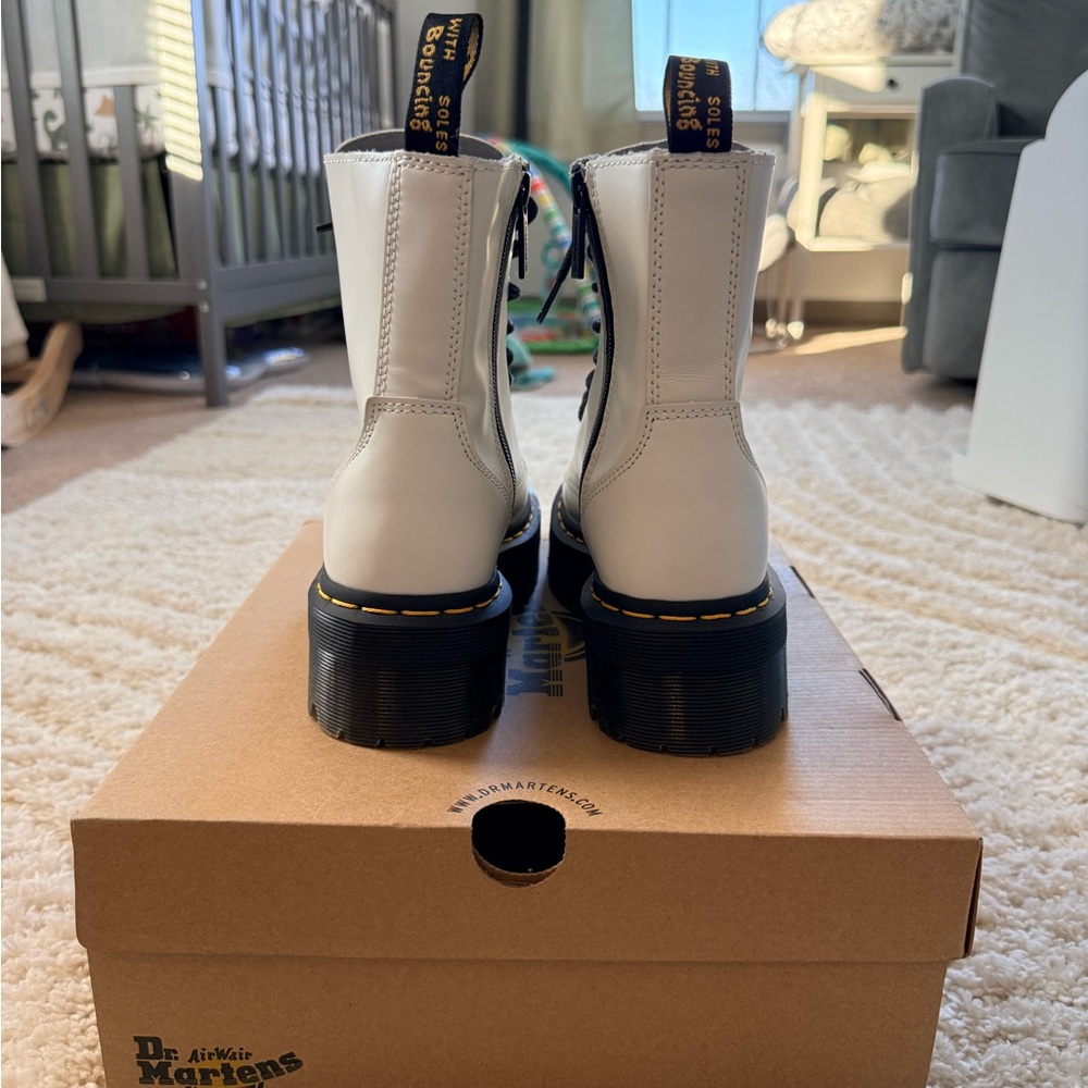 Doc Martins White - Picture 4 of 4
